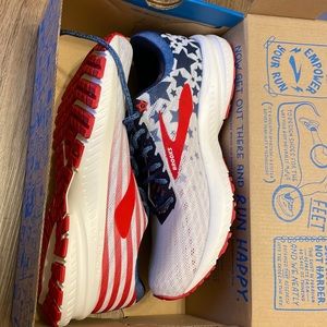 Brooks Women Launch 6 size 7.5 - Independence Day motif